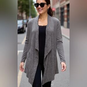 Barefoot Dreams Cozy Chic Lite Drape Front Wrap Size M